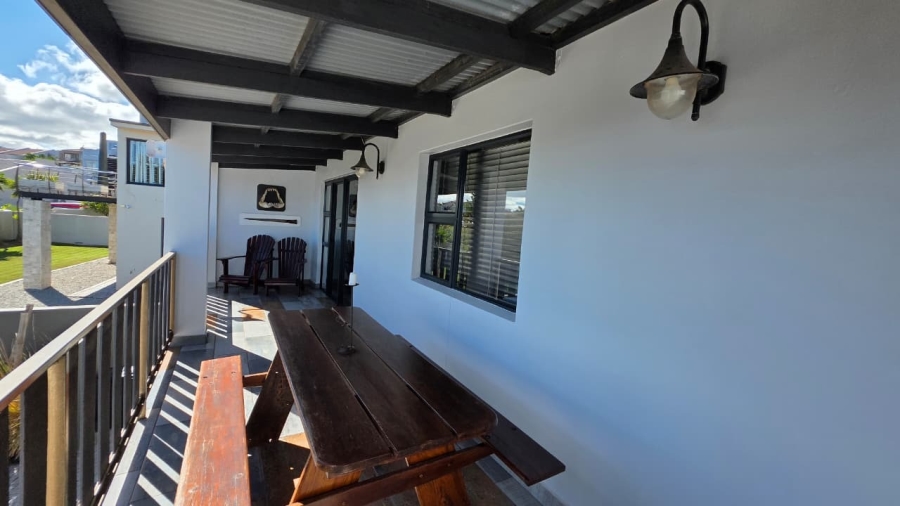 5 Bedroom Property for Sale in Myburgh Park Western Cape